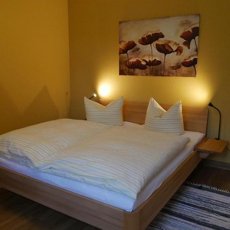 Lindenhof Wohnung 2, Erdgeschoss Vipperow Esterno foto